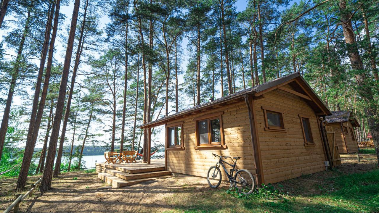 Sloneczny Domek Borsk Nr 2 I 15 - Nad Samym Jeziorem W Pierwszej Linii Buitenkant foto